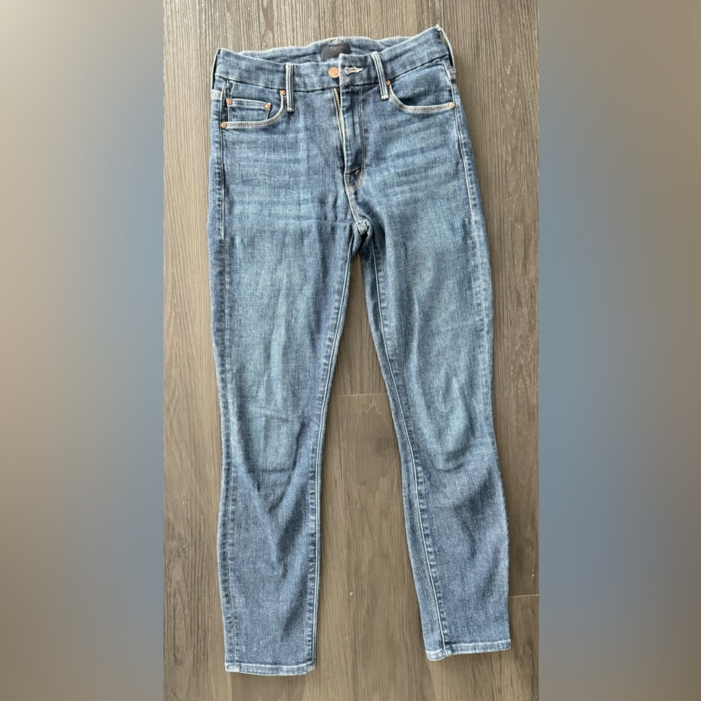 Mother the Looker Crop size 24